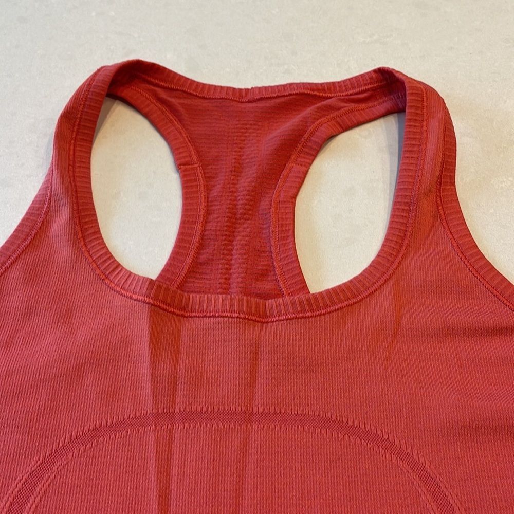 Lululemon tank women’s size 10, grapefruit color - Picture 3 of 9